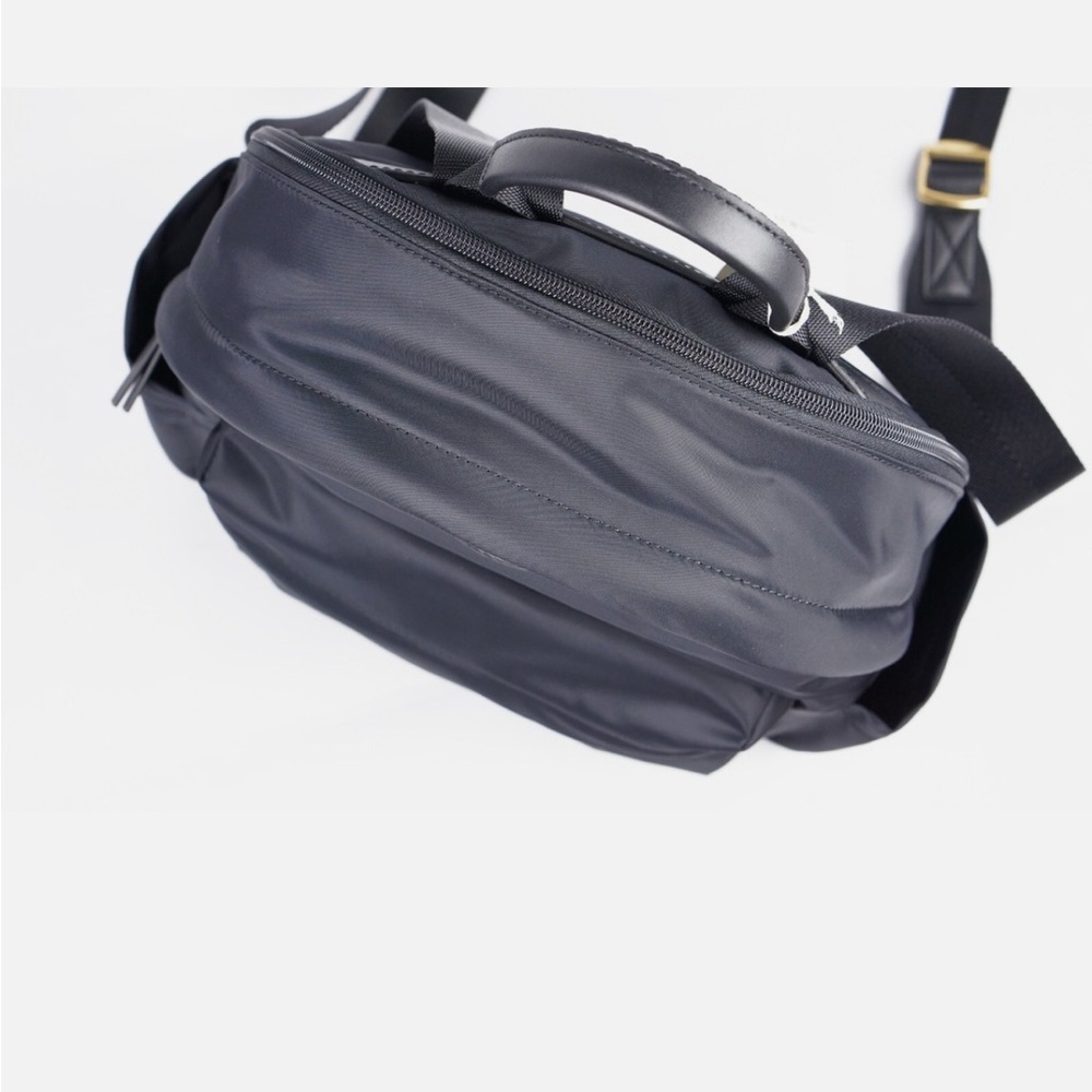 Tory Burch black Logo Backpack in great condition! - Picture 2 of 7